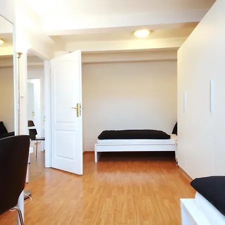 - In 01 Apartament