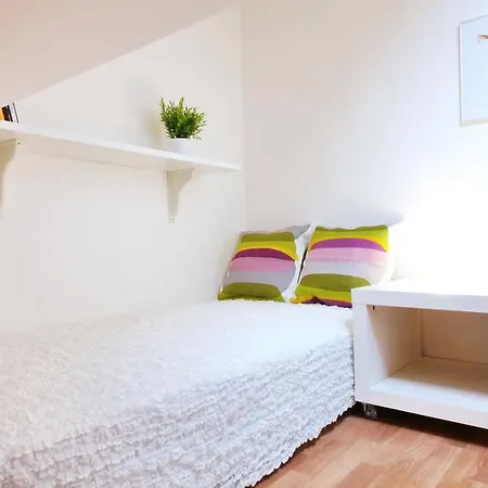 - In 01 Apartament *
